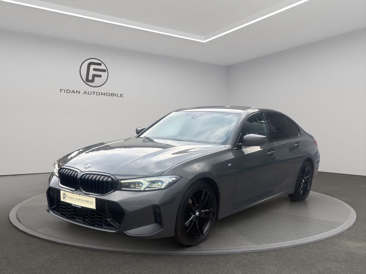 BMW 320d Lim. xDrive M Sport*STHZ*Shadow*H&K*LED*App — slika 1
