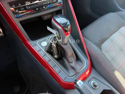 Volkswagen Polo GTI 2.0 TSI DSG*PANO*NAVI*VIRTUA*MATRIX*ACC — slika 15