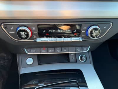 Audi Q5 40 TDI*QUATTRO*S LINE*S-SITZ*VIRT*PAN*LED*360 — slika 21
