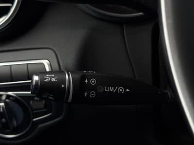Mercedes-Benz GLC 250d 4Matic AMG Line Kamera*LED*Navi*KeyLess — slika 18
