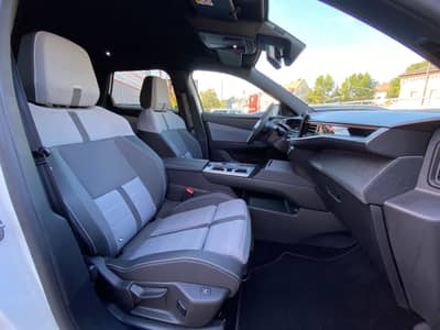 Opel Grandland 1.2 48V Mild-Hybrid 107 kW GS ACC/HuD — slika 7