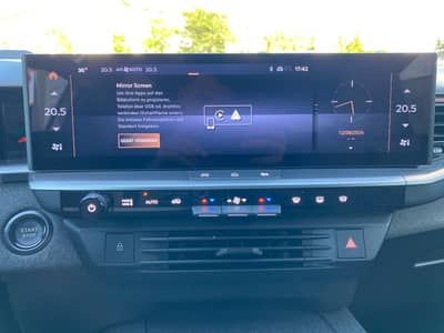 Opel Grandland 1.2 48V Mild-Hybrid 107 kW GS ACC/HuD — slika 11
