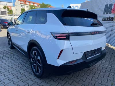 Opel Grandland 1.2 48V Mild-Hybrid 107 kW GS ACC/HuD — slika 4