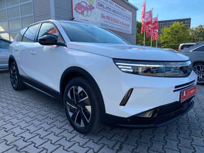 Opel Grandland 1.2 48V Mild-Hybrid 107 kW GS ACC/HuD — slika 2