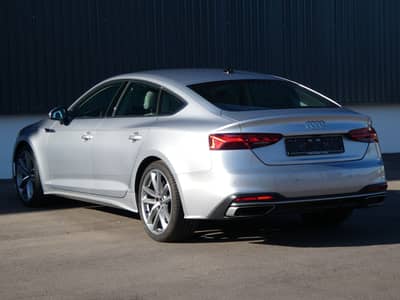 Audi A5 40 TDI Aut. SB Advanced LED CarPlay 360° 19" — slika 25