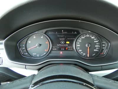 Audi A5 40 TDI Aut. SB Advanced LED CarPlay 360° 19" — slika 14