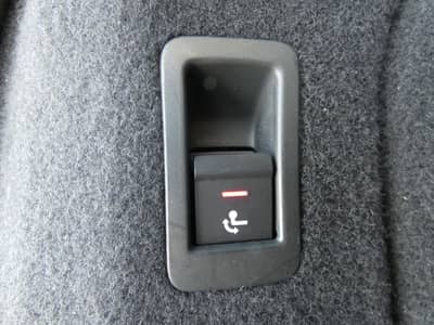 Audi A5 40 TDI Aut. SB Advanced LED CarPlay 360° 19" — slika 19