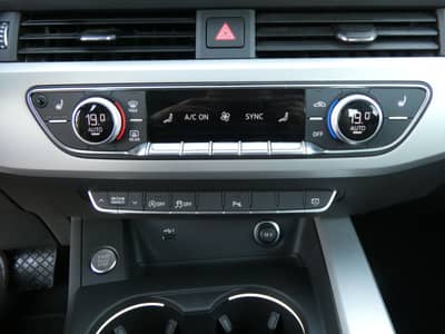 Audi A5 40 TDI Aut. SB Advanced LED CarPlay 360° 19" — slika 15