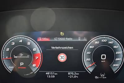 Audi S3 Sportback 2.0 TFSI Quattro B&O/Virtual/LED — slika 32
