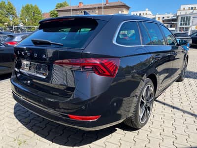 Skoda Octavia Combi Style ACC/HuD/LED/Memory/Virtual — slika 5