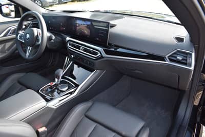 BMW M4 Coupe xDrive Competition — slika 11