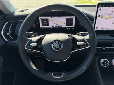 Skoda Kodiaq 2.0 TDI*4x4*7x SITZE*PANO*MATRIX*AHK*VOL! — slika 10