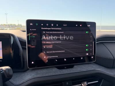 Skoda Kodiaq 2.0 TDI*4x4*7x SITZE*PANO*MATRIX*AHK*VOL! — slika 18