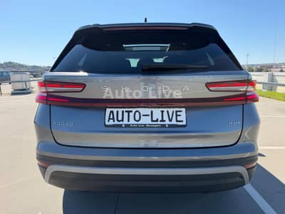 Skoda Kodiaq 2.0 TDI*4x4*7x SITZE*PANO*MATRIX*AHK*VOL! — slika 4