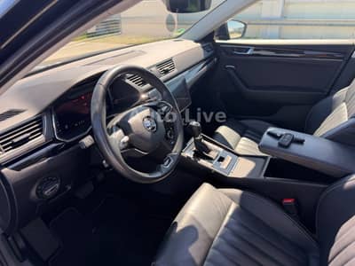 Skoda Superb 2.0 TDI DSG*L&K*VIR*PANO*MATRIX*AHK*360! — slika 38