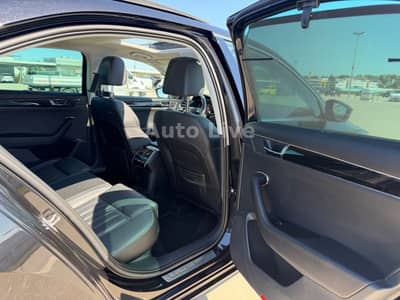 Skoda Superb 2.0 TDI DSG*L&K*VIR*PANO*MATRIX*AHK*360! — slika 32
