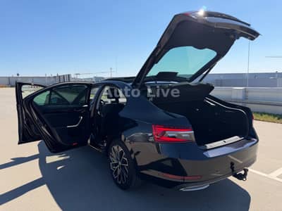 Skoda Superb 2.0 TDI DSG*L&K*VIR*PANO*MATRIX*AHK*360! — slika 42