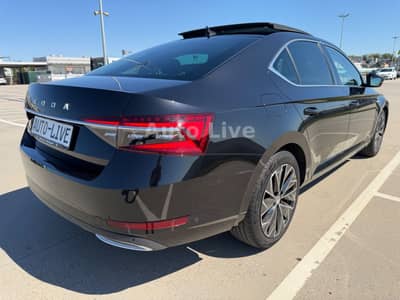 Skoda Superb 2.0 TDI DSG*L&K*VIR*PANO*MATRIX*AHK*360! — slika 5
