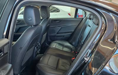 Jaguar XE Prestige — slika 23