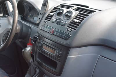 Mercedes-Benz Vito Kombi 115 CDI lang Klima/Tempomat/SHZ/AHK — slika 17