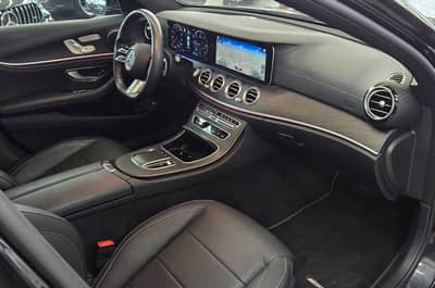 Mercedes-Benz E 220d 4Matic AMG-Line Virtual 360KAM — slika 16