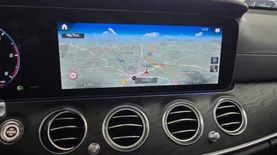 Mercedes-Benz E 220d 4Matic AMG-Line Virtual 360KAM — slika 20