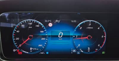Mercedes-Benz E 220d 4Matic AMG-Line Virtual 360KAM — slika 18