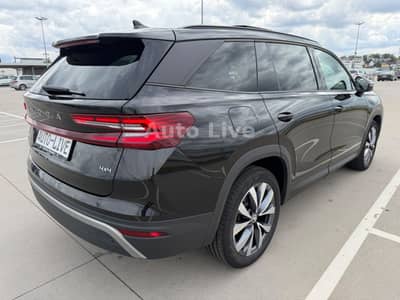 Skoda Kodiaq 2.0 TDI*4x4*7x SITZE*PANO*MATRIX*AHK*VOL! — slika 5