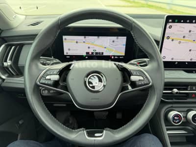 Skoda Kodiaq 2.0 TDI*4x4*7x SITZE*PANO*MATRIX*AHK*VOL! — slika 14