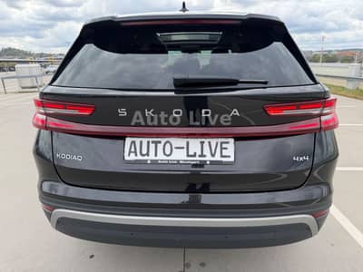 Skoda Kodiaq 2.0 TDI*4x4*7x SITZE*PANO*MATRIX*AHK*VOL! — slika 4