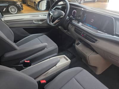 Volkswagen T7 Multivan Lang/Navi/LED/PANO/Kamera/TOP — slika 13