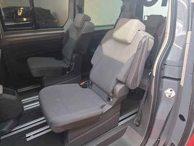 Volkswagen T7 Multivan Lang/Navi/LED/PANO/Kamera/TOP — slika 17