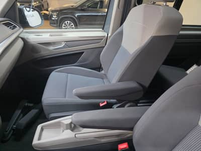 Volkswagen T7 Multivan Lang/Navi/LED/PANO/Kamera/TOP — slika 16