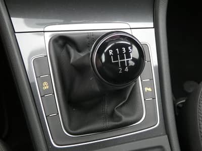 Volkswagen Golf 1.6 TDI Comfortlin Navi Klimaaut SHZ 2-Hand — slika 16