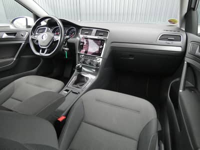 Volkswagen Golf 1.6 TDI Comfortlin Navi Klimaaut SHZ 2-Hand — slika 2