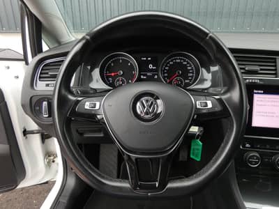 Volkswagen Golf 1.6 TDI Comfortlin Navi Klimaaut SHZ 2-Hand — slika 13