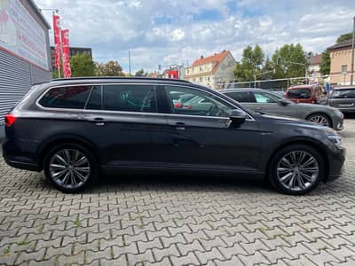 Volkswagen Passat Variant Business ACC/AHK/Memory/Assistenz — slika 16