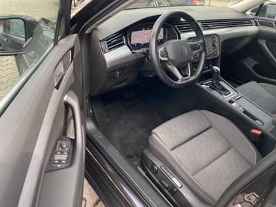 Volkswagen Passat Variant Business ACC/AHK/Memory/Assistenz — slika 6