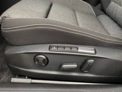 Volkswagen Passat Variant Business ACC/AHK/Memory/Assistenz — slika 8