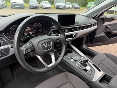 Audi A4 2.0 TDI S Line design VirtualCockpit — slika 4
