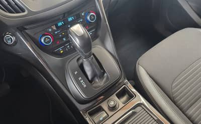 Ford Kuga Titanium — slika 21