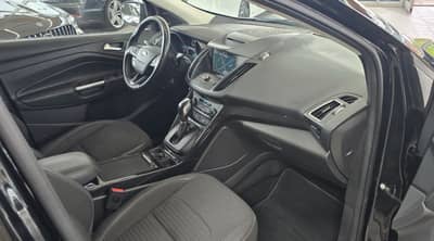 Ford Kuga Titanium — slika 16
