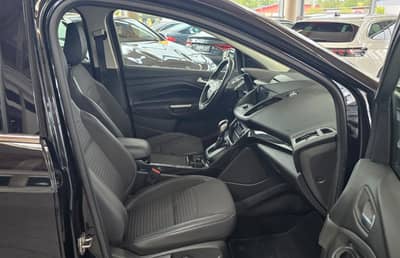 Ford Kuga Titanium — slika 17