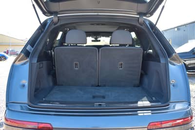 Audi Q7 50 TDI quattro S Line/PANO/Night/7 Sitz/B&O — slika 40