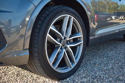 Audi Q7 50 TDI quattro S Line/PANO/Night/7 Sitz/B&O — slika 45