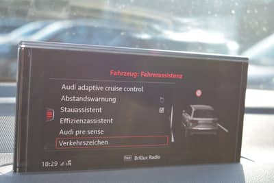 Audi Q7 50 TDI quattro S Line/PANO/Night/7 Sitz/B&O — slika 29