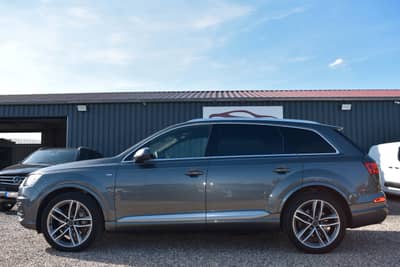 Audi Q7 50 TDI quattro S Line/PANO/Night/7 Sitz/B&O — slika 5