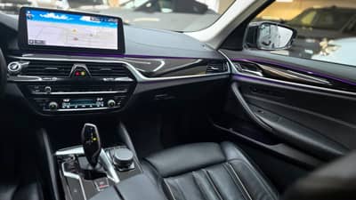 BMW 520 Touring*1-Hand*xD* Line*Leder*Head-UP*Keyles — slika 11