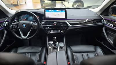 BMW 520 Touring*1-Hand*xD* Line*Leder*Head-UP*Keyles — slika 10