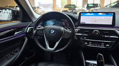 BMW 520 Touring*1-Hand*xD* Line*Leder*Head-UP*Keyles — slika 9